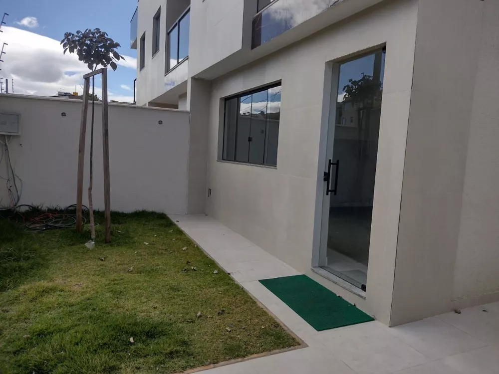 Casa à venda com 3 quartos, 69m² - Foto 4