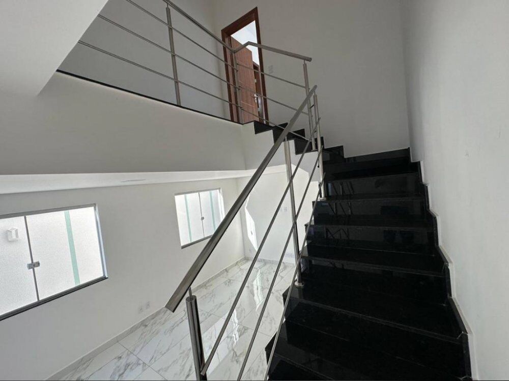 Casa à venda com 3 quartos, 180m² - Foto 4