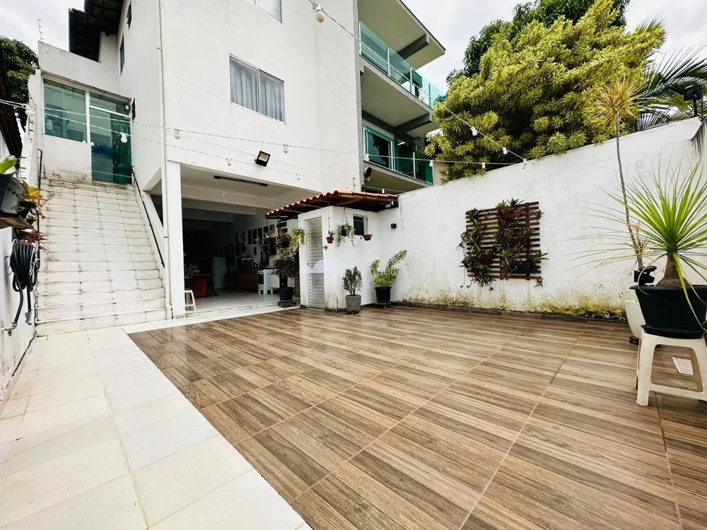Casa, 4 quartos, 222 m² - Foto 2