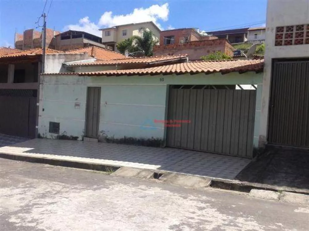 Casa à venda com 3 quartos, 250m² - Foto 1