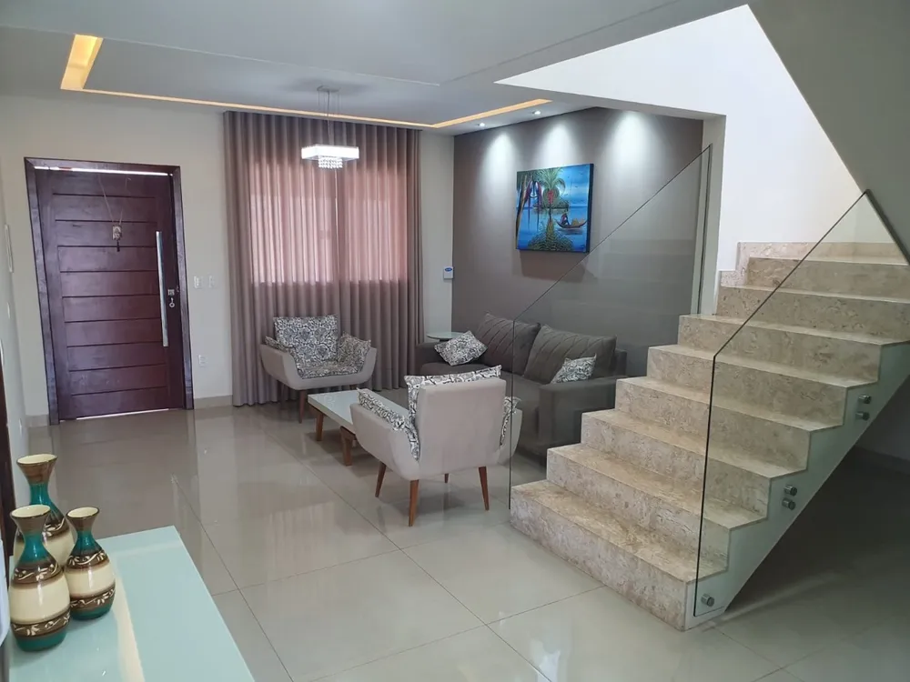 Casa, 4 quartos, 230 m² - Foto 1