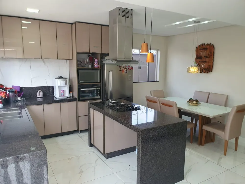 Casa, 4 quartos, 230 m² - Foto 10