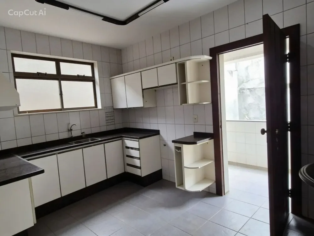 Casa, 5 quartos, 339 m² - Foto 4