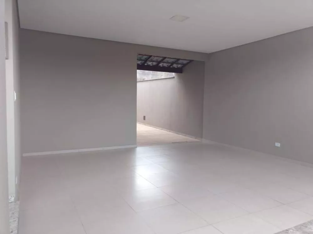 Casa à venda com 3 quartos, 150m² - Foto 3