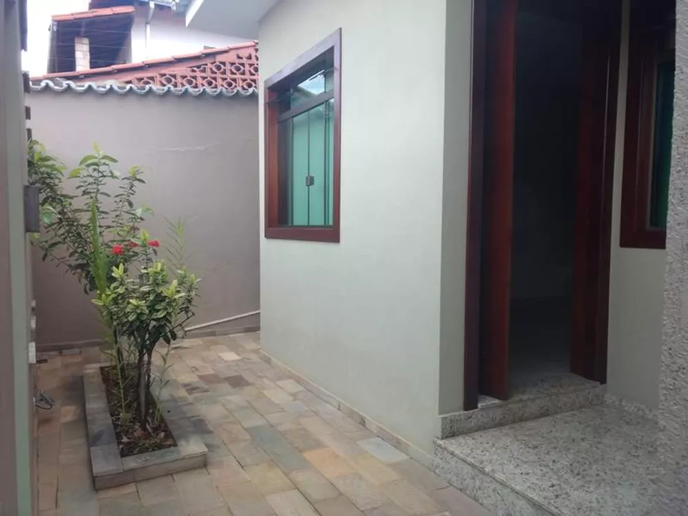 Casa à venda com 3 quartos, 150m² - Foto 4