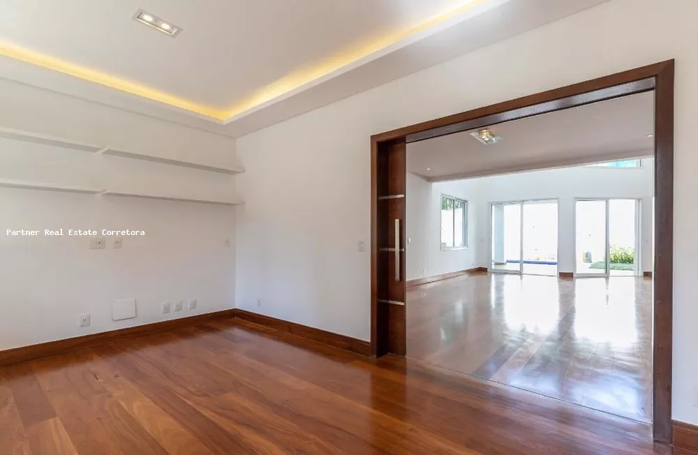 Casa de Condomínio à venda com 4 quartos, 958m² - Foto 9