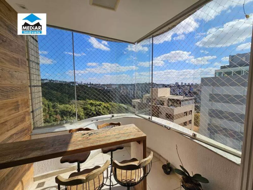 Apartamento à venda com 3 quartos, 112m² - Foto 3