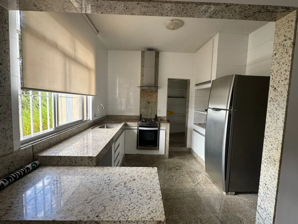 Casa, 4 quartos, 304 m² - Foto 2