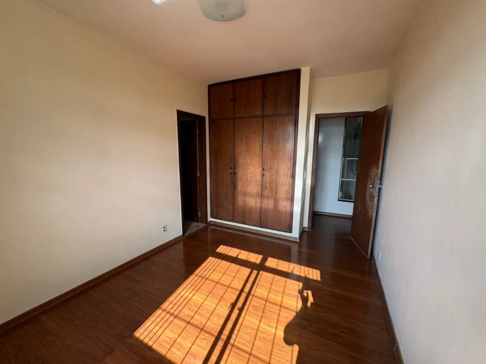 Casa, 4 quartos, 304 m² - Foto 9