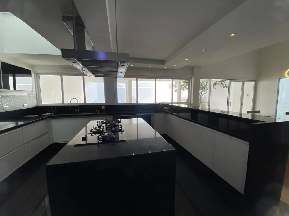 Casa, 4 quartos, 310 m² - Foto 2