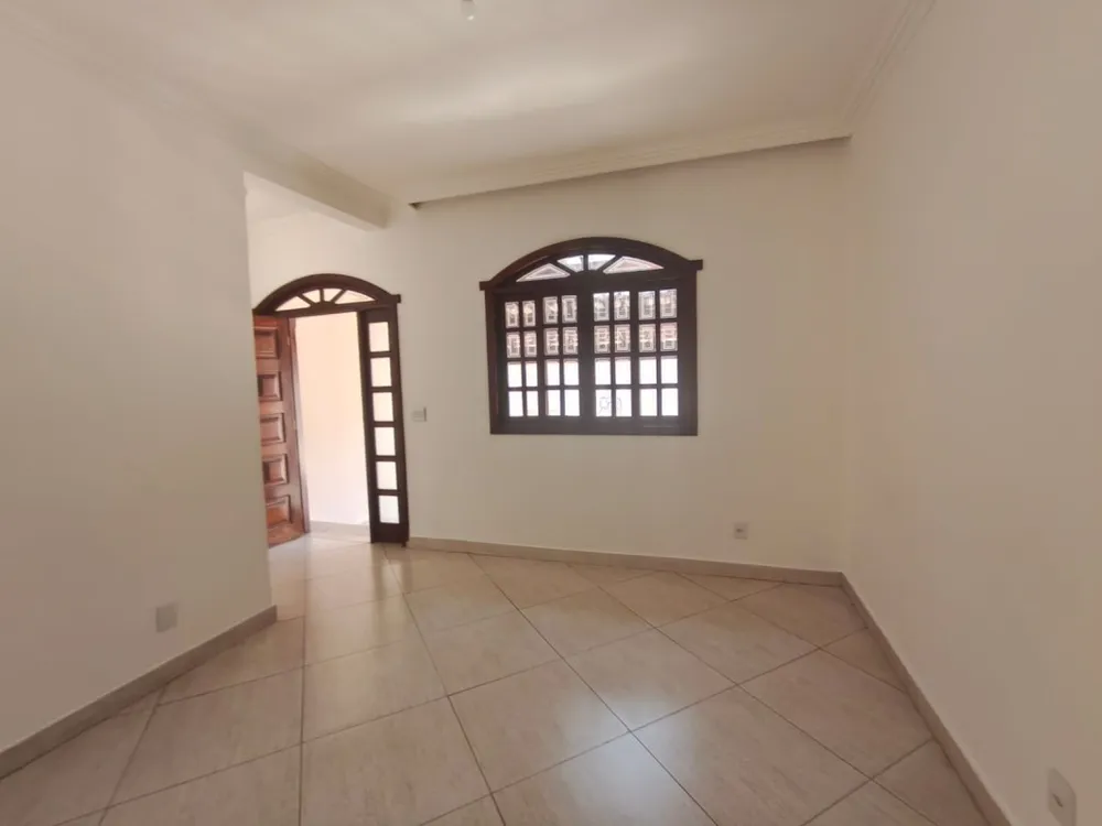 Casa, 4 quartos, 250 m² - Foto 3