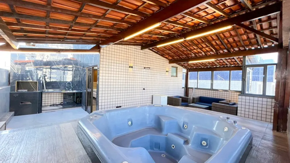 Cobertura, 3 quartos, 215 m² - Foto 2