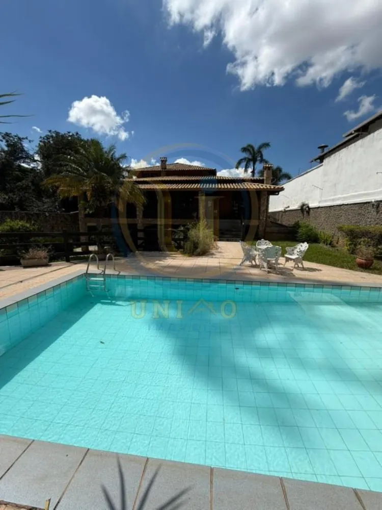 Casa, 6 quartos, 1000 m² - Foto 1
