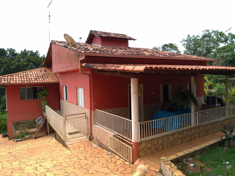 Sítio à venda com 3 quartos, 200m² - Foto 1