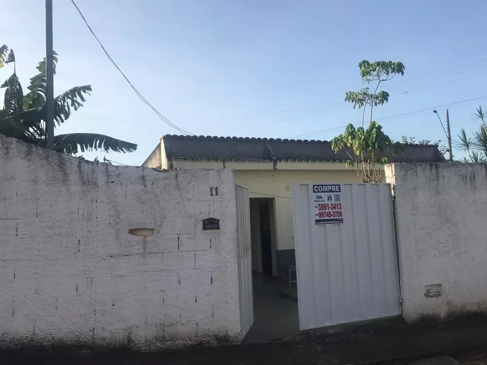 Casa à venda com 3 quartos, 250m² - Foto 2