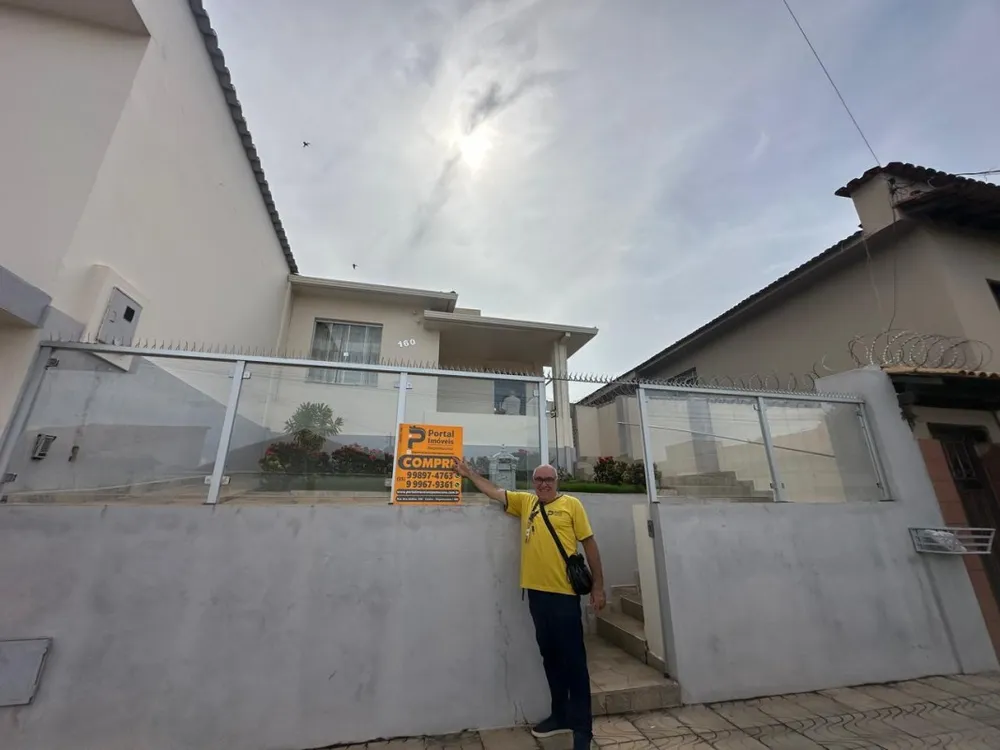 Casa, 3 quartos, 250 m² - Foto 1