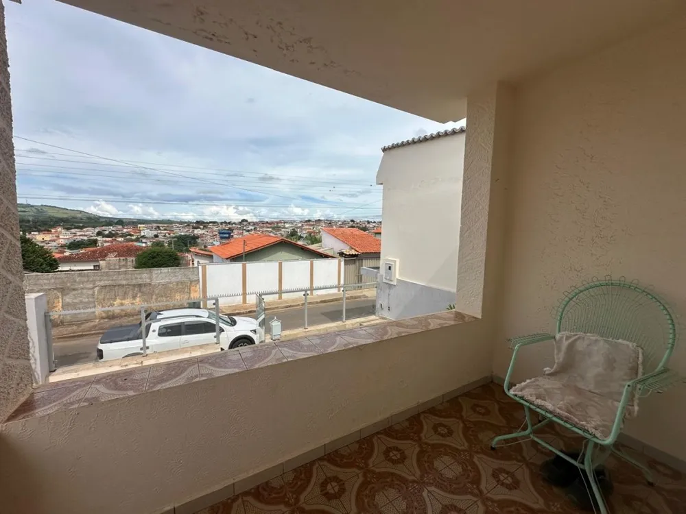Casa, 3 quartos, 250 m² - Foto 2