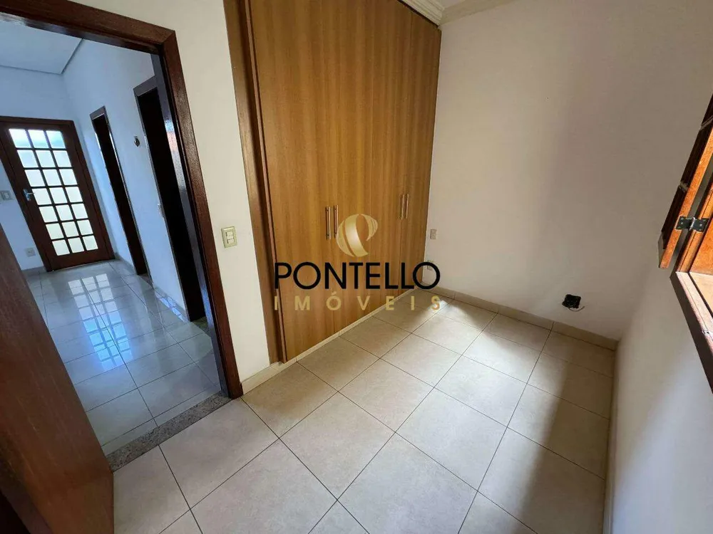 Casa, 3 quartos, 254 m² - Foto 13