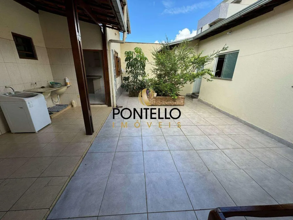 Casa, 3 quartos, 254 m² - Foto 2