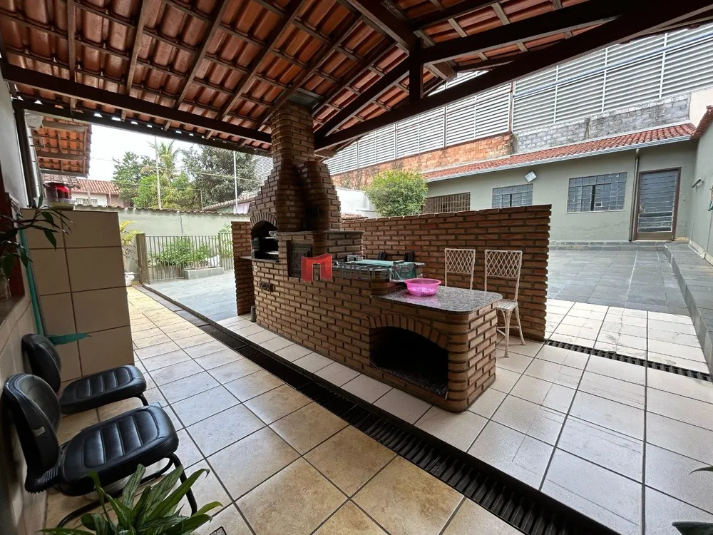 Casa, 4 quartos, 600 m² - Foto 1