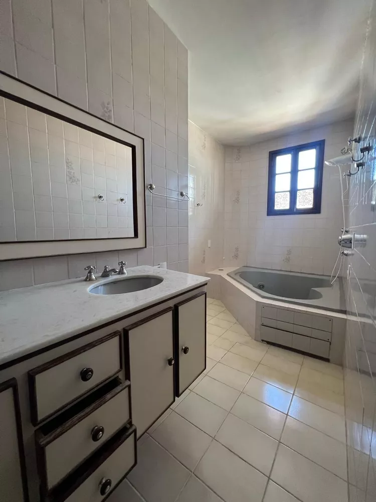 Casa à venda com 5 quartos, 225m² - Foto 15