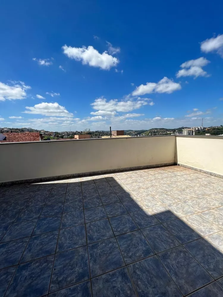 Casa à venda com 5 quartos, 225m² - Foto 17