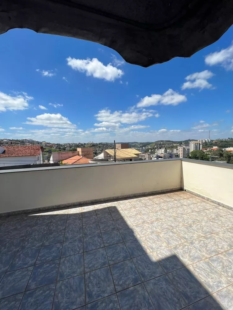 Casa à venda com 5 quartos, 225m² - Foto 19