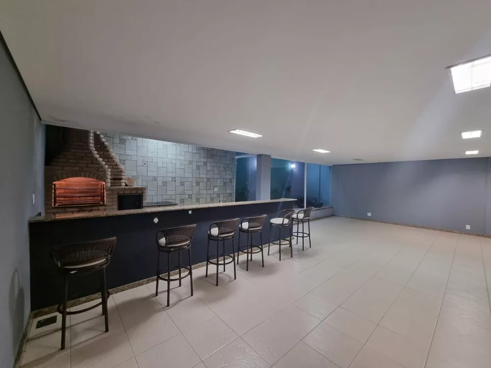 Casa de Condomínio à venda com 3 quartos, 300m² - Foto 4