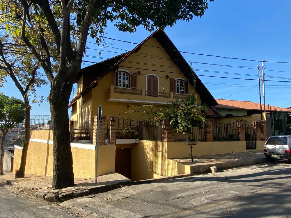 Casa, 4 quartos, 357 m² - Foto 1
