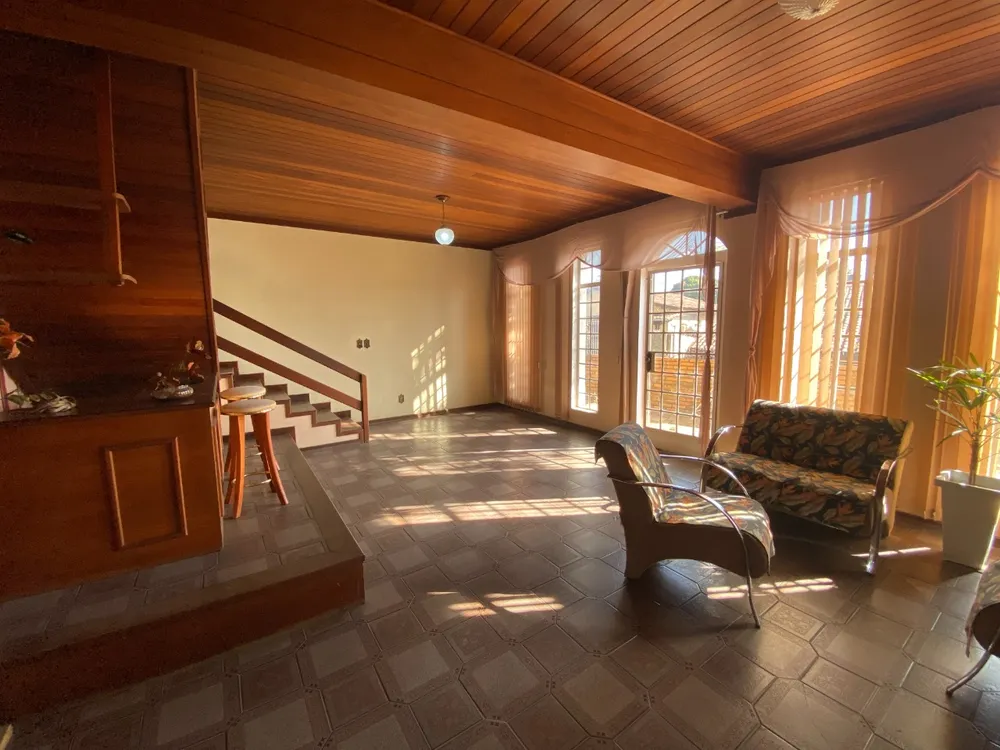 Casa, 4 quartos, 357 m² - Foto 3