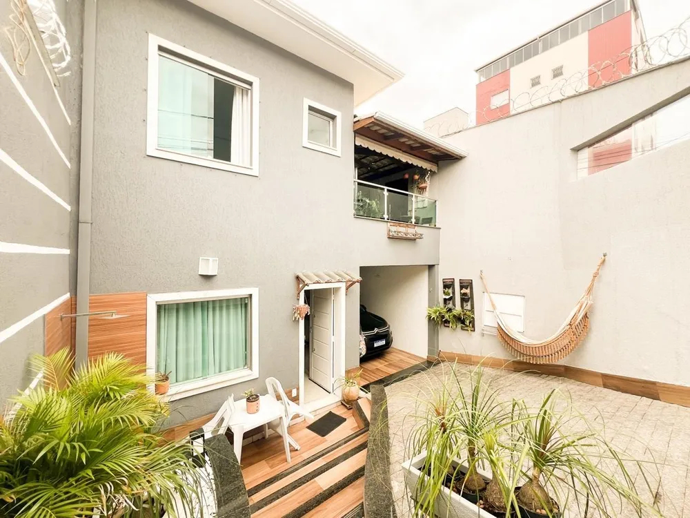 Casa, 2 quartos, 160 m² - Foto 1