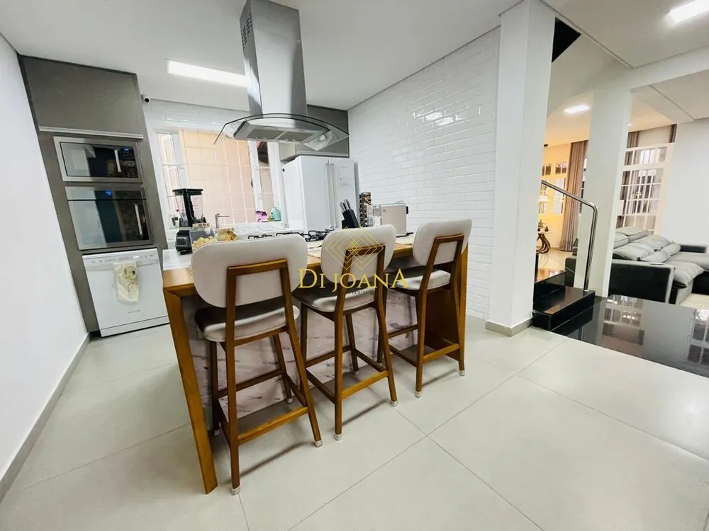 Casa, 3 quartos, 360 m² - Foto 1