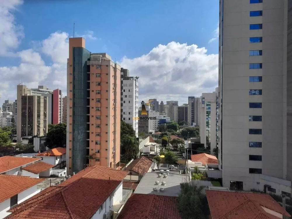 Apartamento à venda com 4 quartos, 195m² - Foto 2