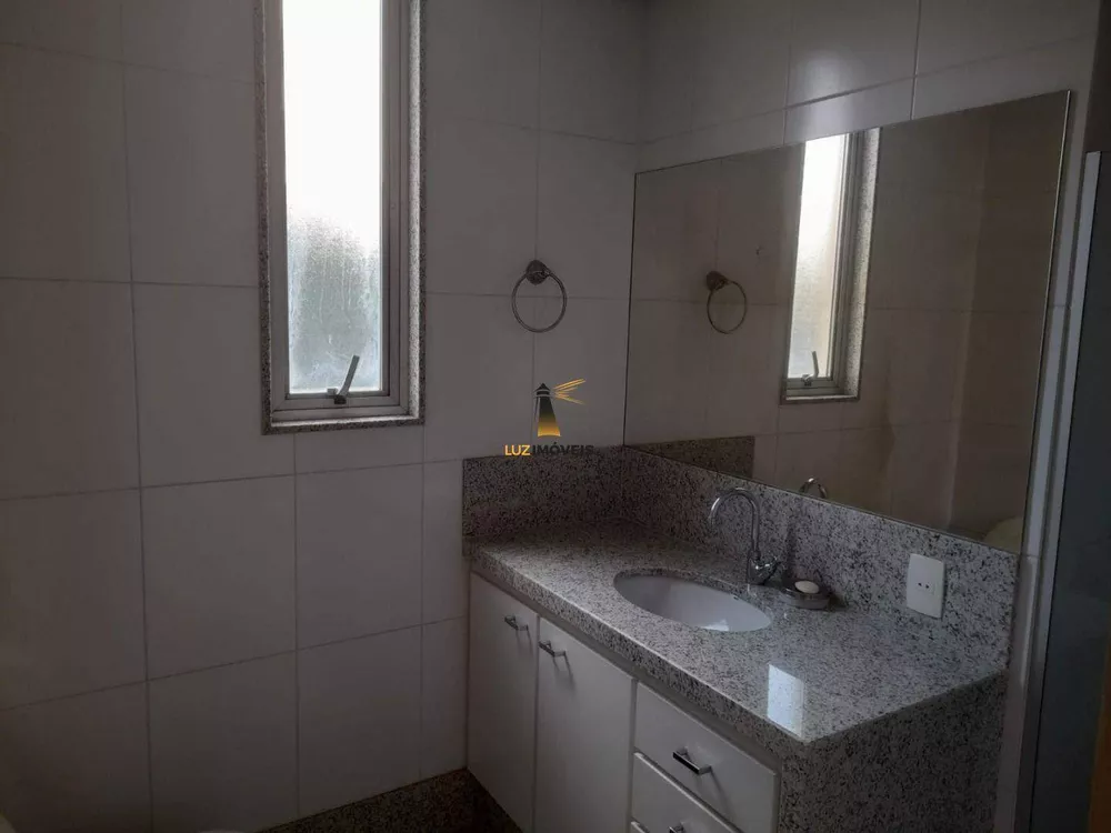 Apartamento à venda com 4 quartos, 195m² - Foto 10