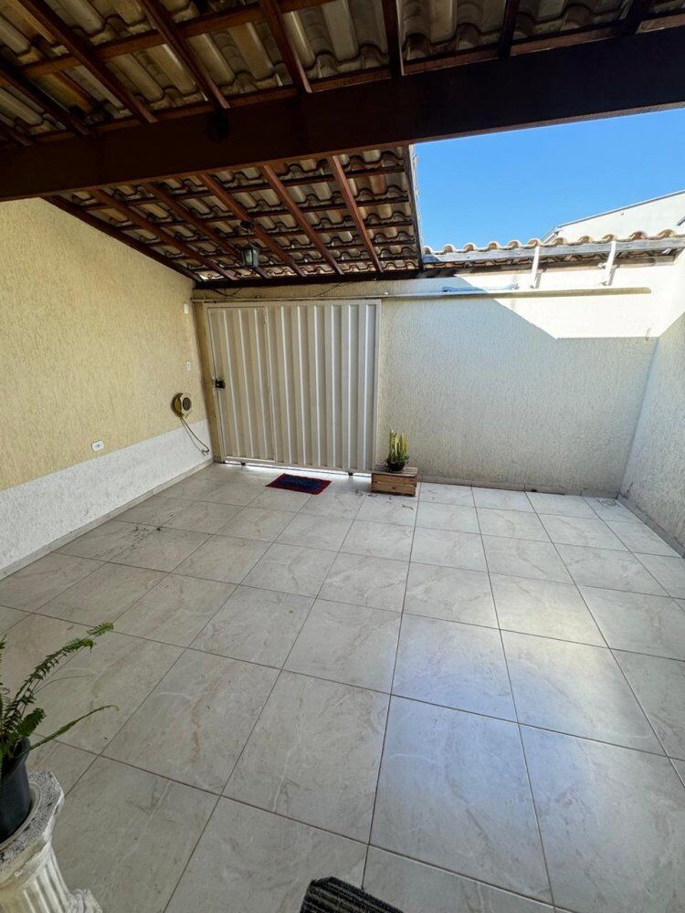 Casa à venda com 2 quartos, 127m² - Foto 4