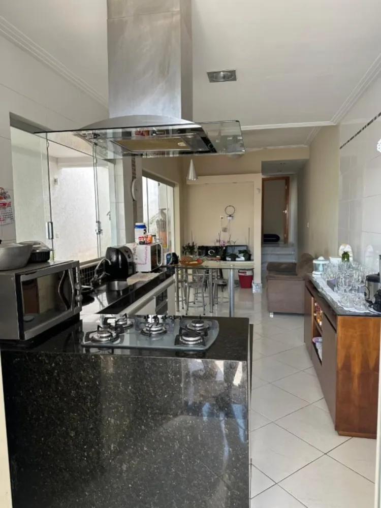Casa, 4 quartos, 180 m² - Foto 5
