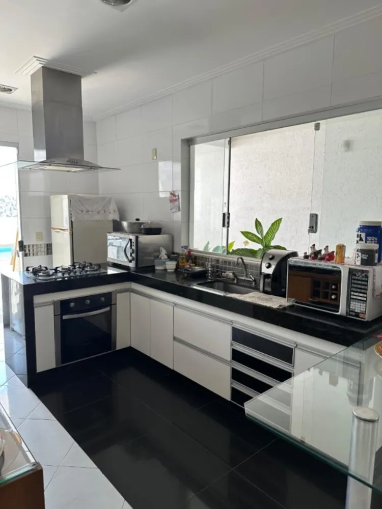 Casa, 4 quartos, 180 m² - Foto 4