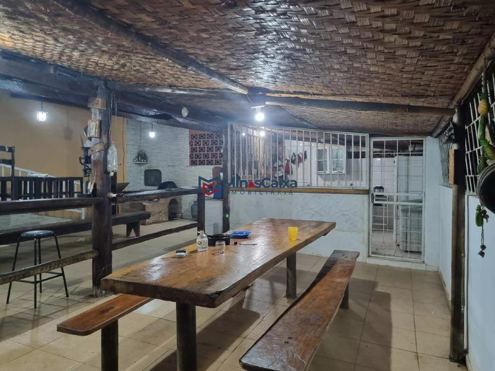 Chácara à venda com 4 quartos, 290m² - Foto 3