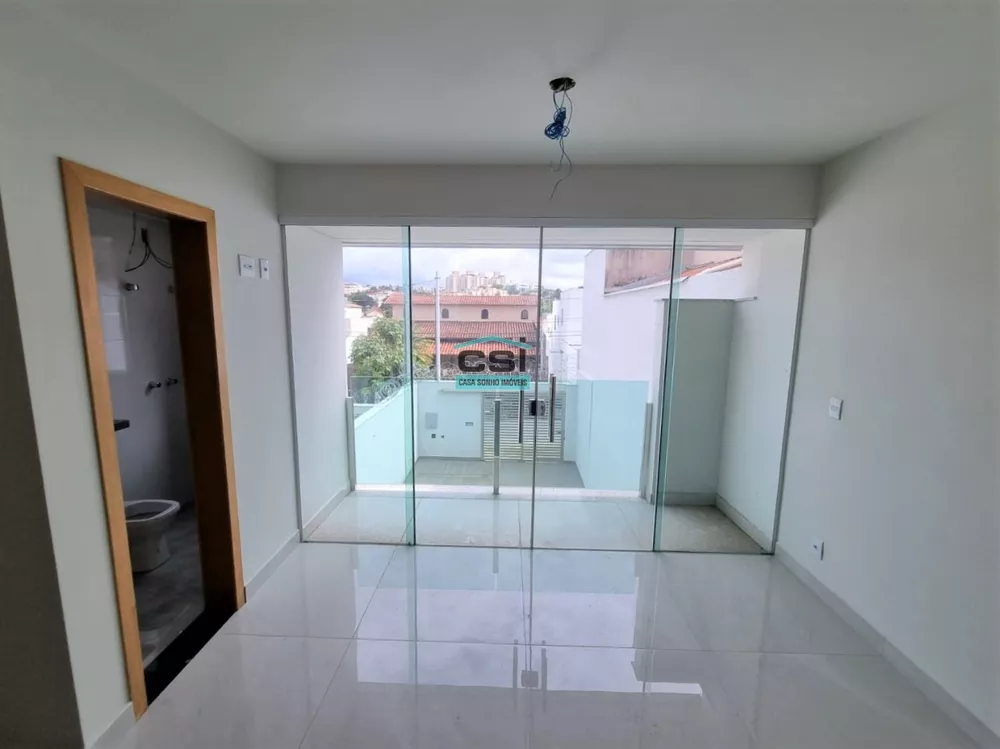 Casa à venda com 3 quartos, 105m² - Foto 4