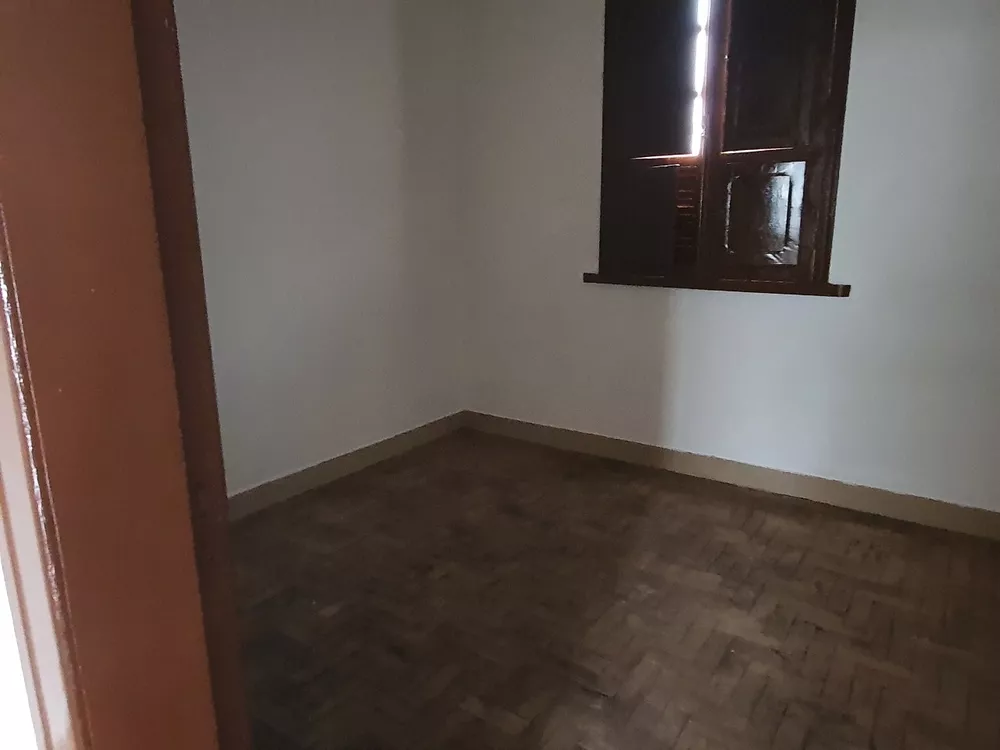 Casa à venda com 2 quartos, 1140m² - Foto 12