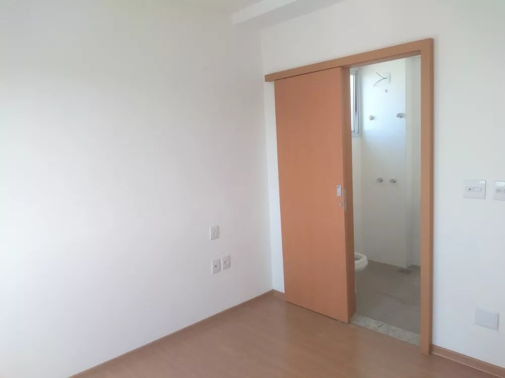 Apartamento à venda com 3 quartos, 80m² - Foto 7