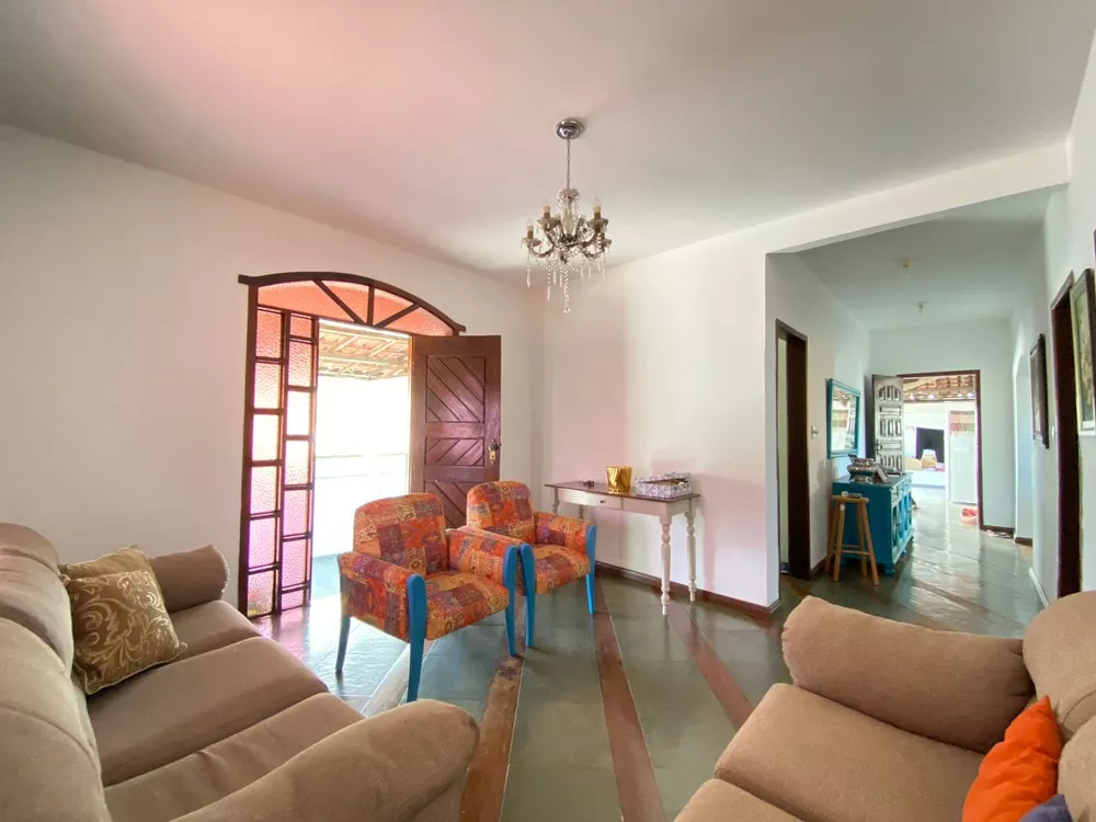 Casa à venda com 3 quartos, 360m² - Foto 2