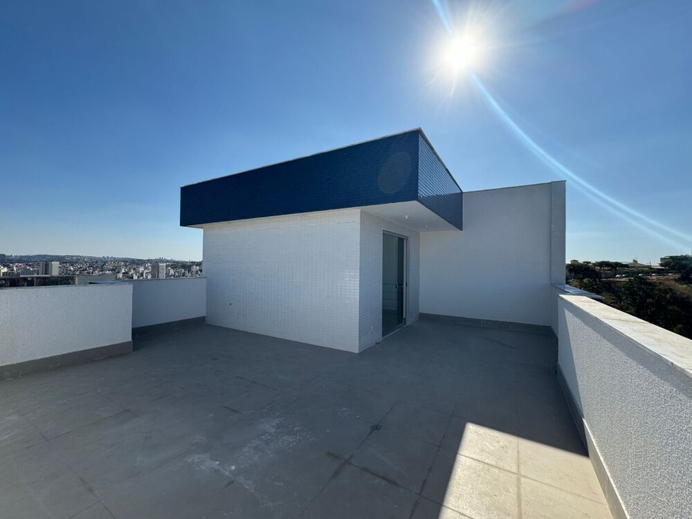 Cobertura à venda com 3 quartos, 150m² - Foto 1