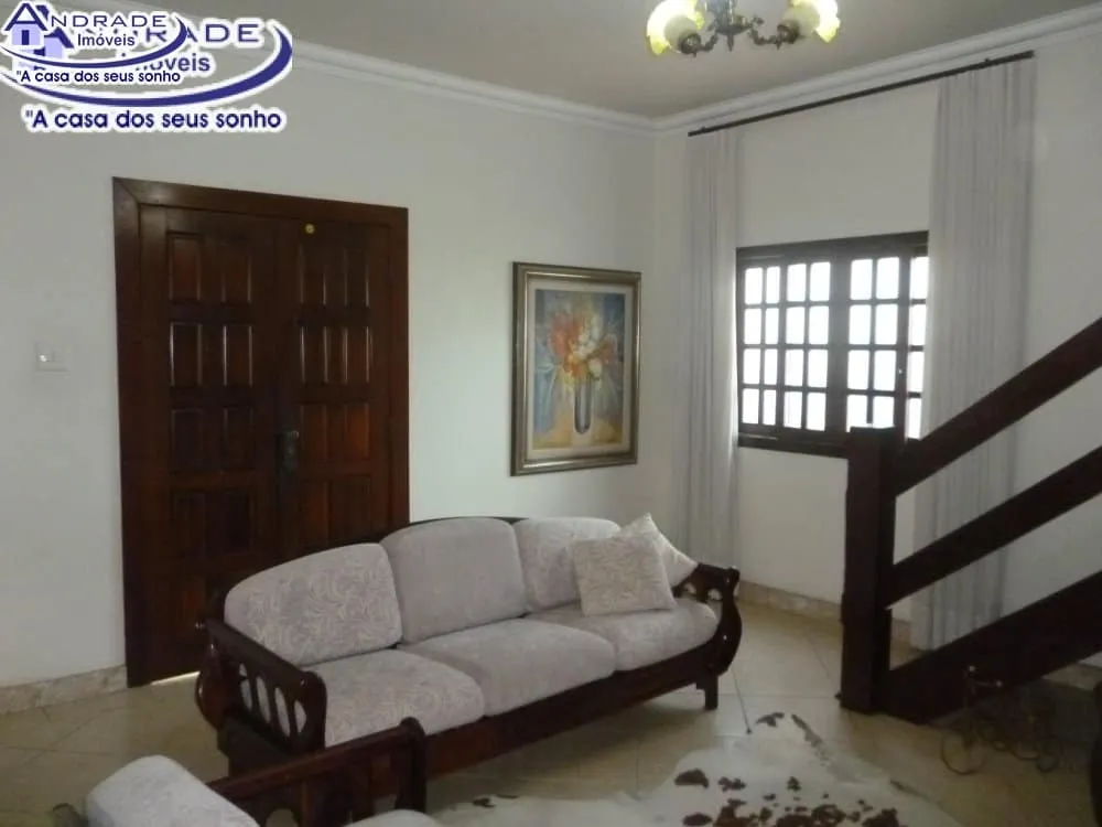 Casa, 3 quartos, 275 m² - Foto 1