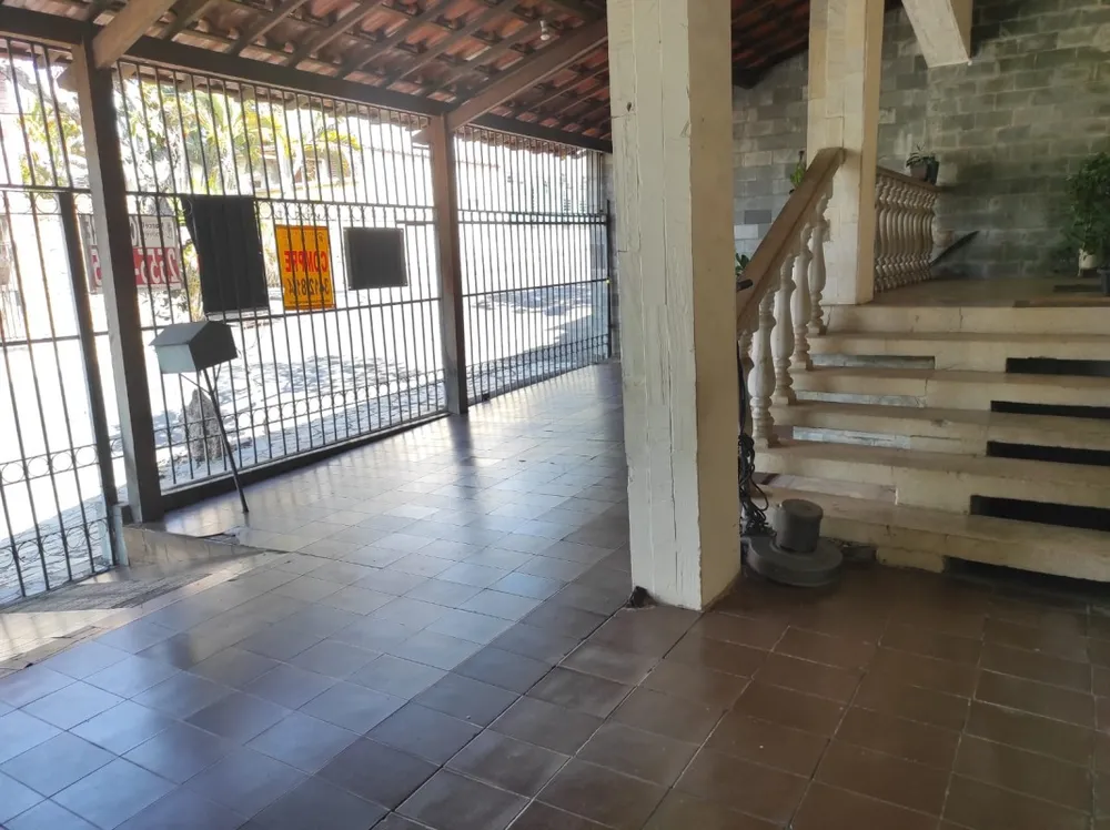 Casa, 4 quartos, 215 m² - Foto 2