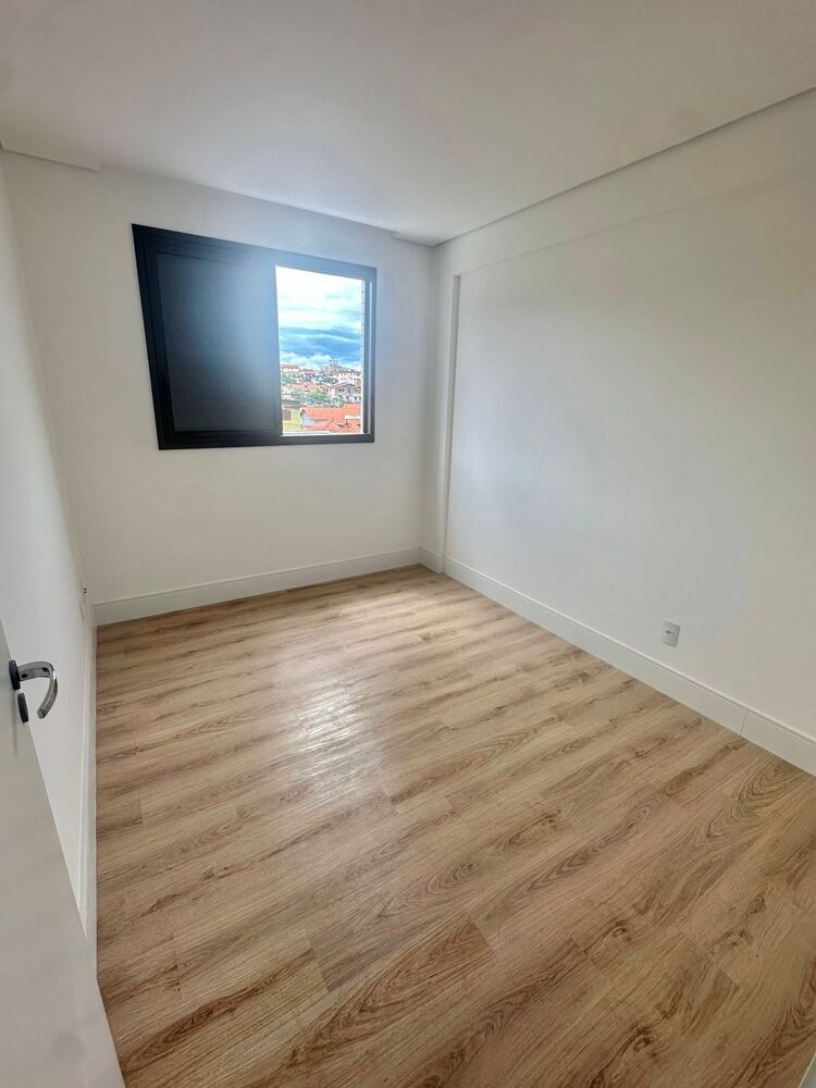 Apartamento à venda com 3 quartos, 82m² - Foto 11