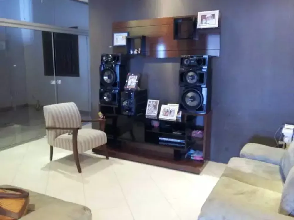 Casa, 4 quartos, 600 m² - Foto 1