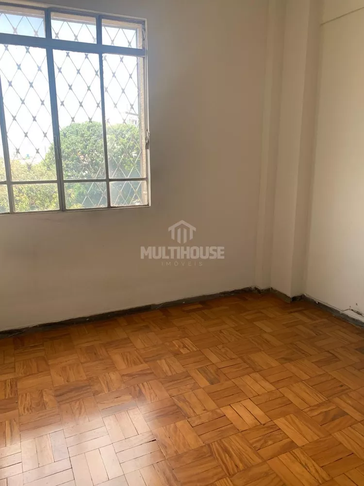 Apartamento à venda com 3 quartos, 90m² - Foto 3