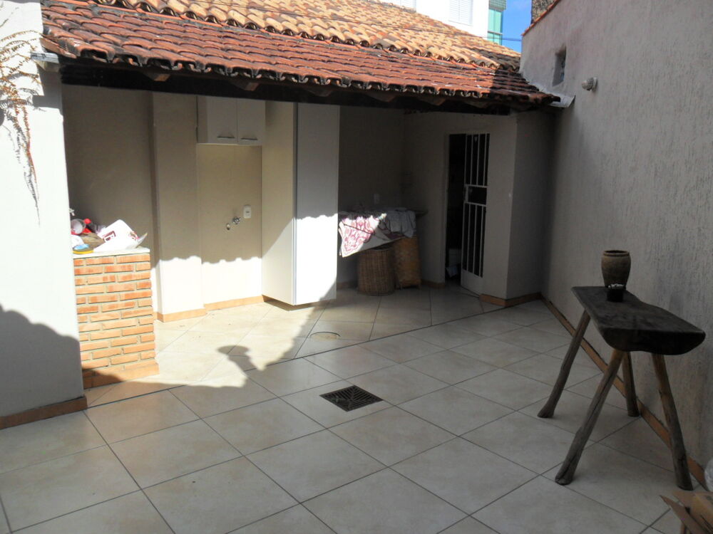 Casa à venda com 5 quartos, 110m² - Foto 13