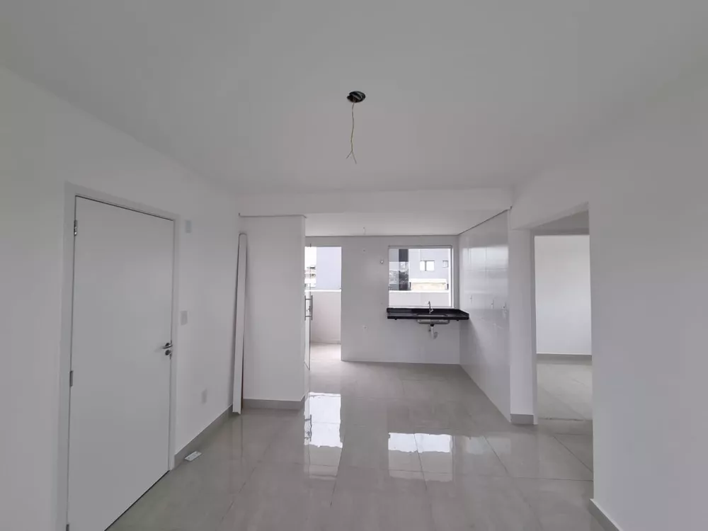 Apartamento à venda com 2 quartos, 47m² - Foto 1